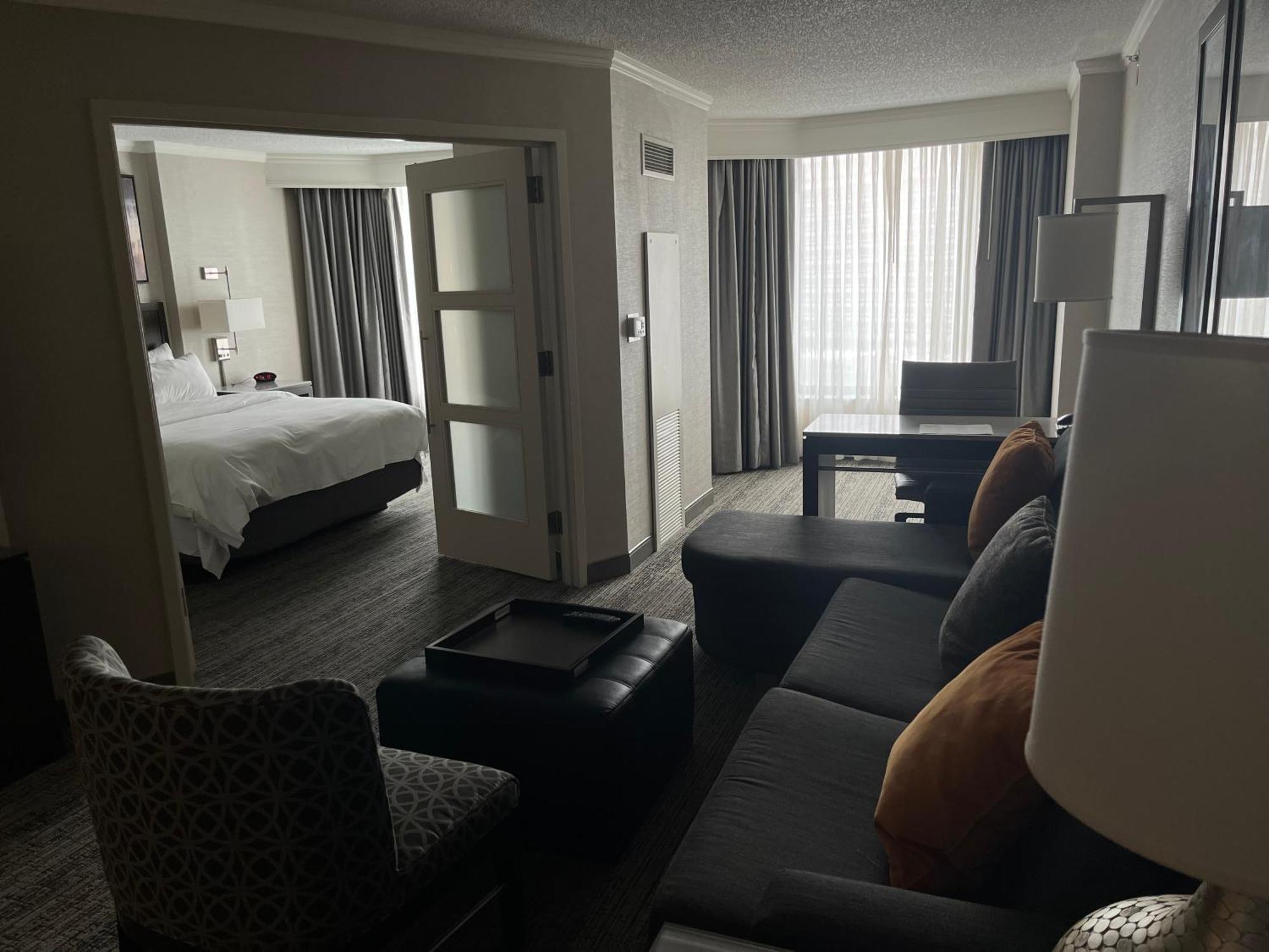 Chicago Marriott Suites O'Hare Розмонт Экстерьер фото