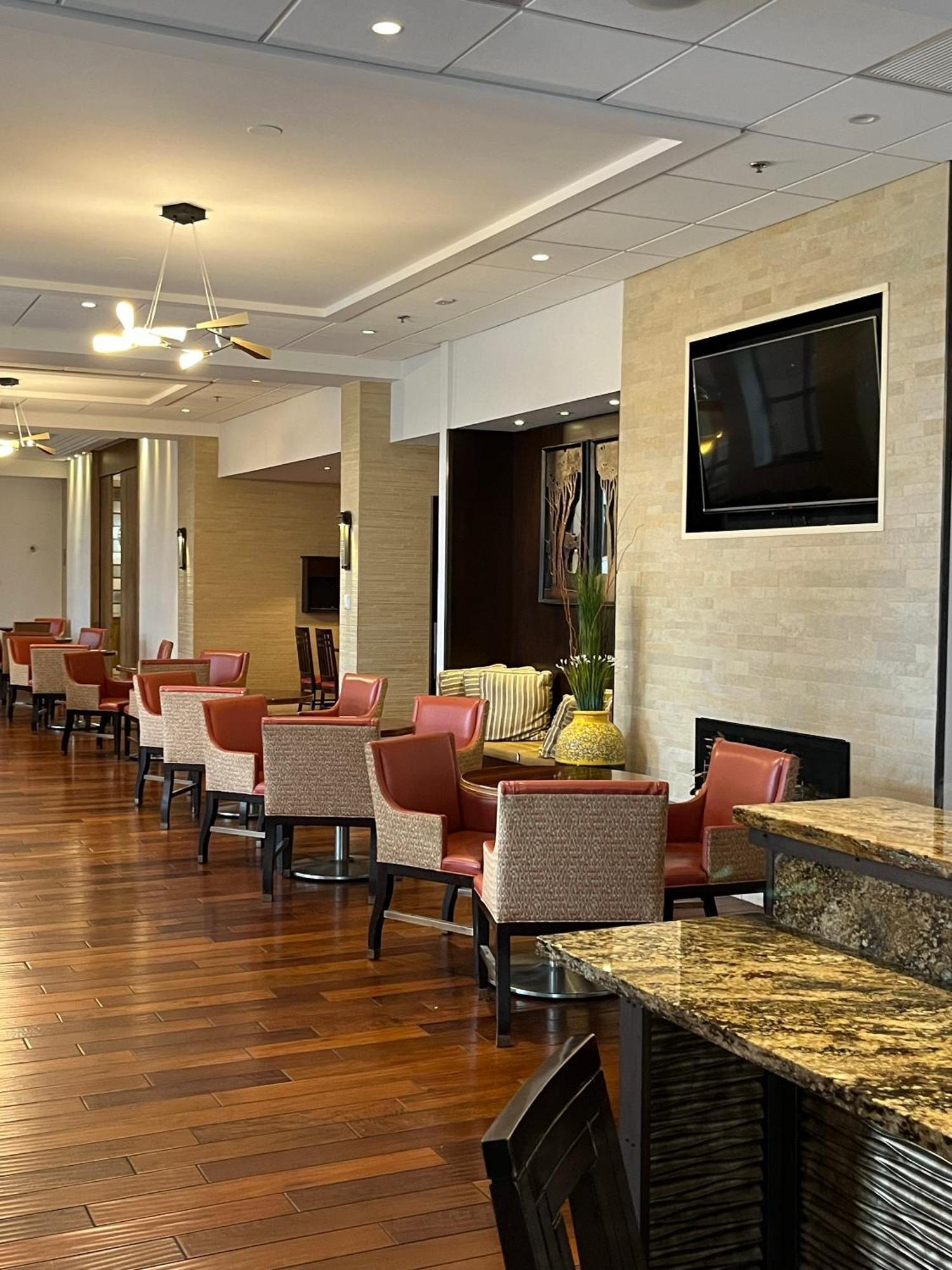 Chicago Marriott Suites O'Hare Розмонт Экстерьер фото