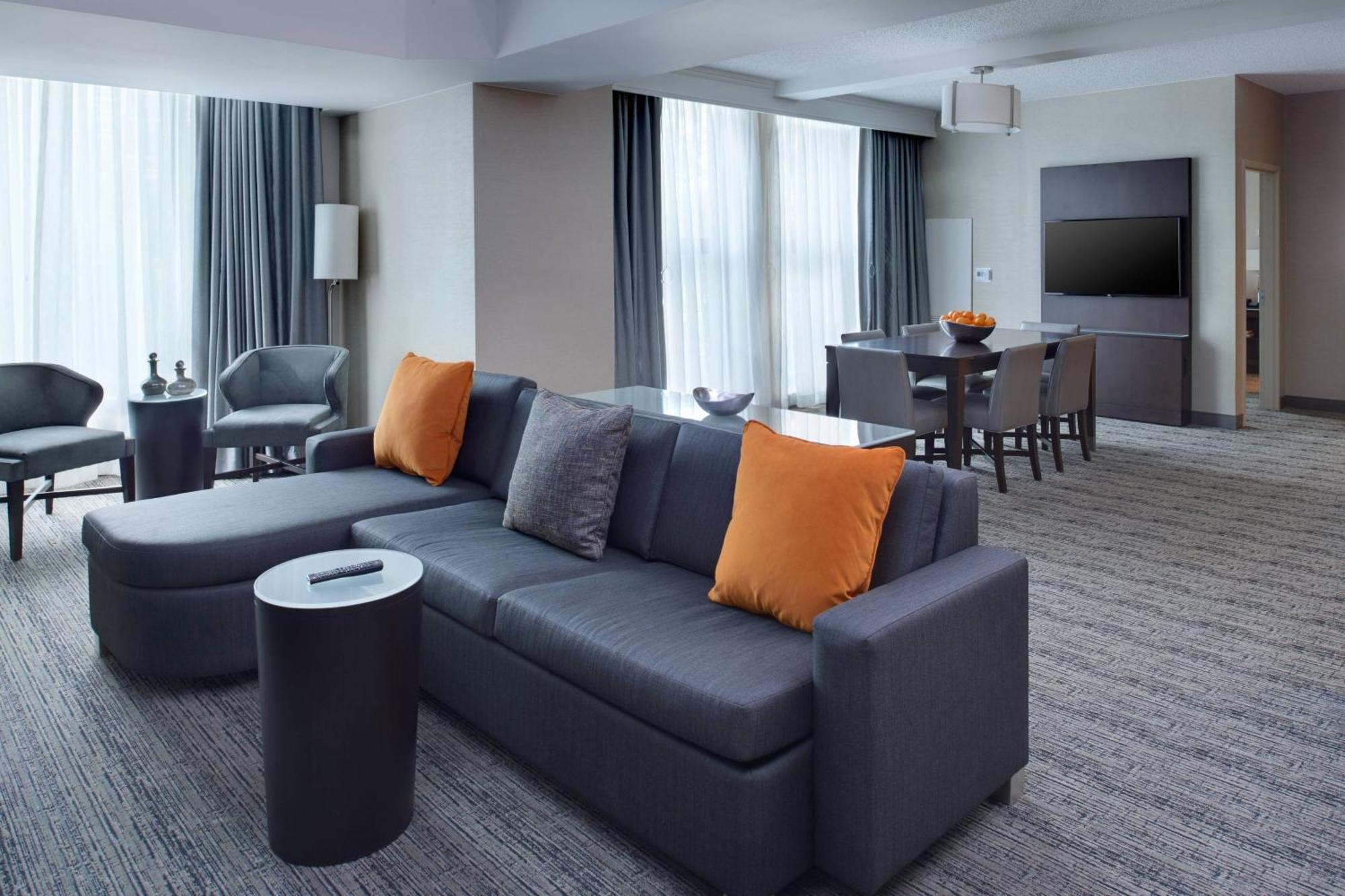 Chicago Marriott Suites O'Hare Розмонт Экстерьер фото
