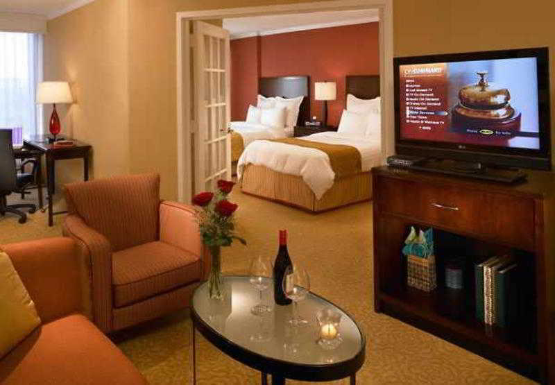 Chicago Marriott Suites O'Hare Розмонт Экстерьер фото